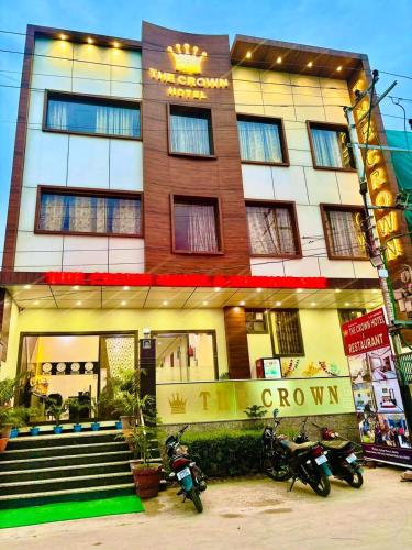 The Crown Hotel - last minute hotel in Agra