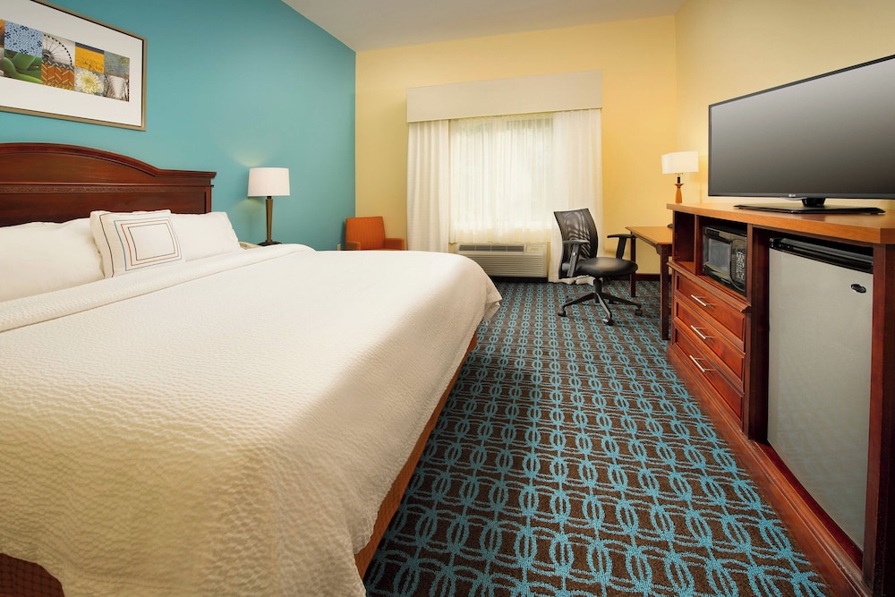 Fairfield Inn & Suites by Marriott Marshall - photo 9
