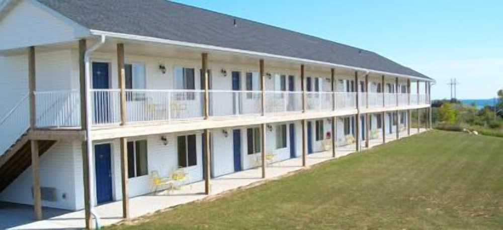 Coho Motel and Suites - photo 30
