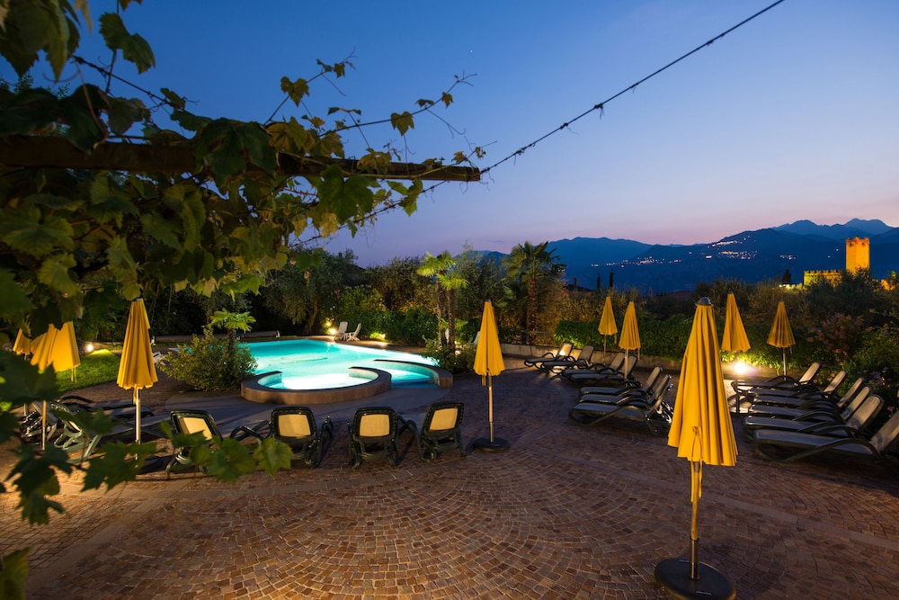Hotel Catullo - carbon neutral hotel in Malcesine