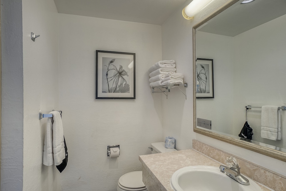 Wharf Inn - photo 105