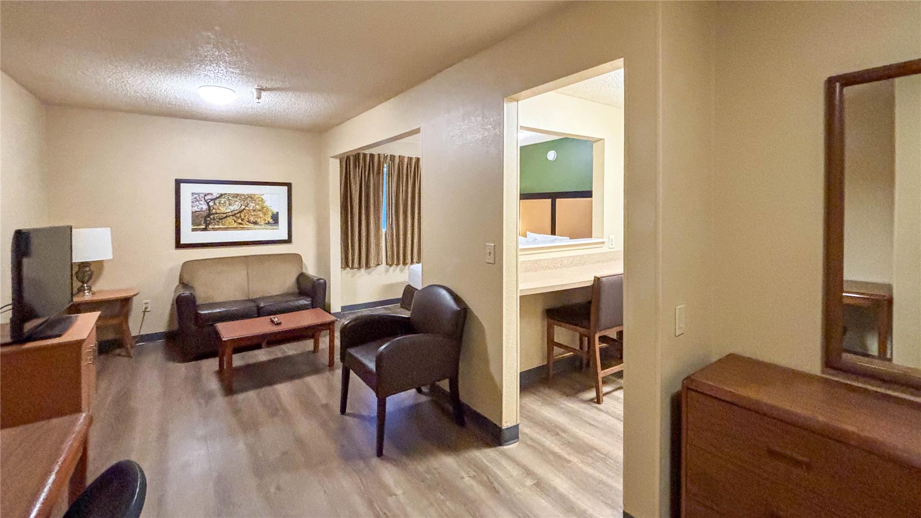 Studio 6 Suites Greenville SC Haywood Mall - photo 33