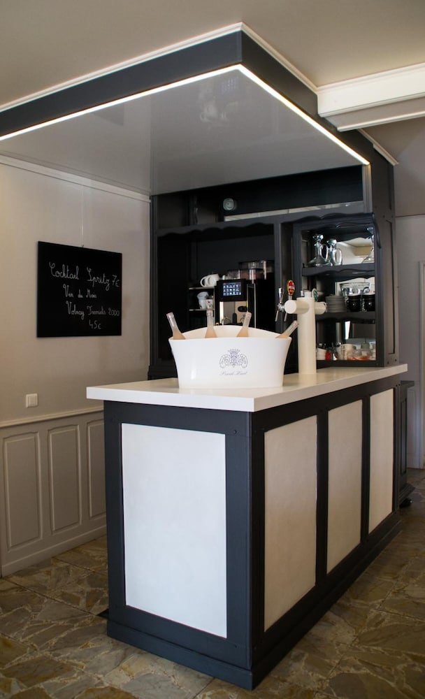 Hôtel Carrer Le Rhien — Ronchamp — photo 3
