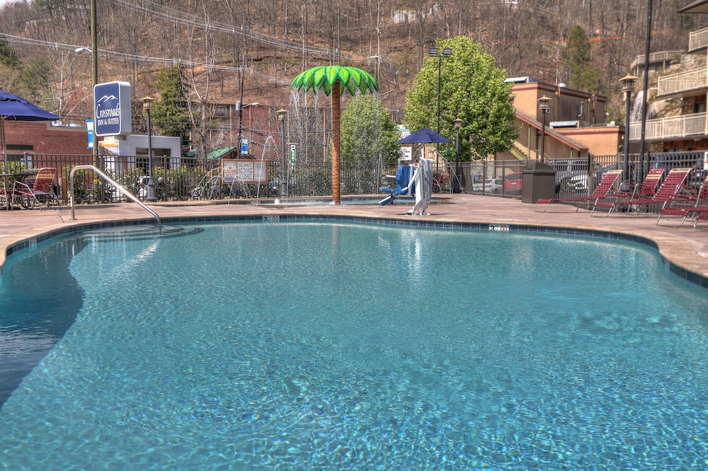 Crossroads Inn & Suites - photo 75