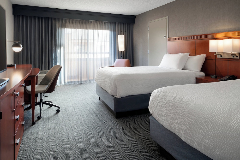 Courtyard By Marriott Palm Springs - photo 15