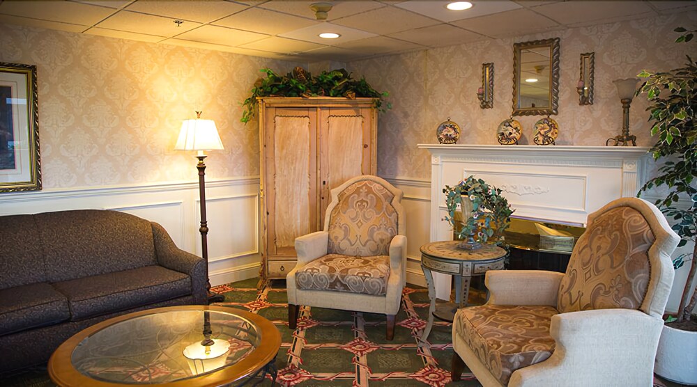 Hotel Grand Victorian - photo 2