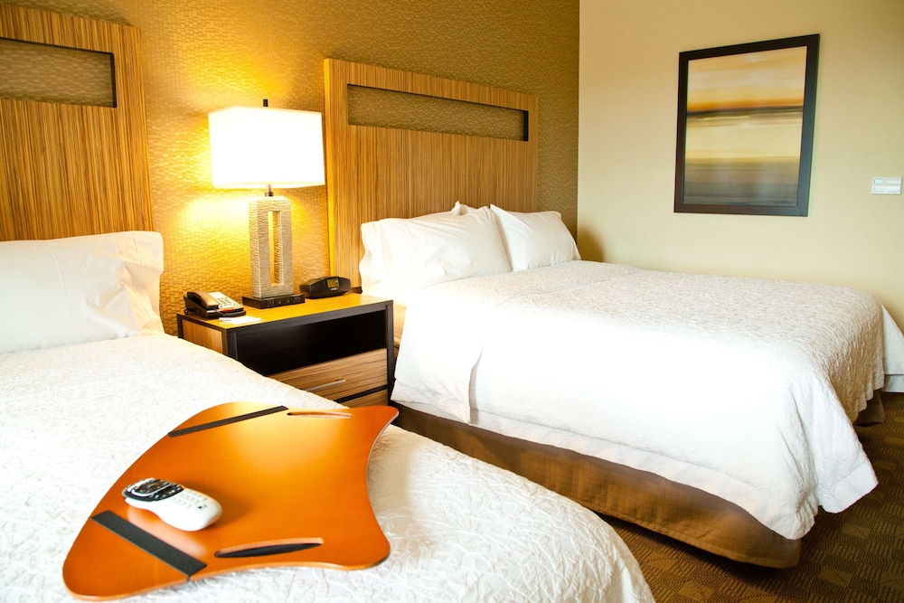 Hampton Inn & Suites Salinas - photo 4