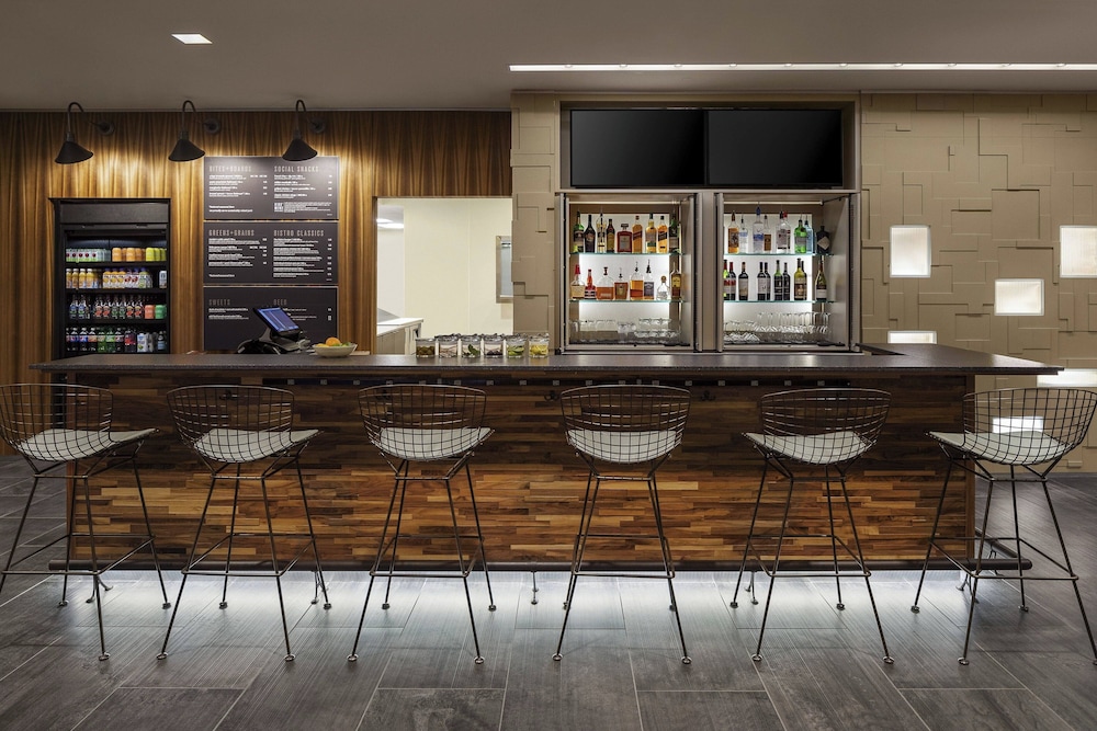 Courtyard By Marriott Seattle Northgate - photo 30