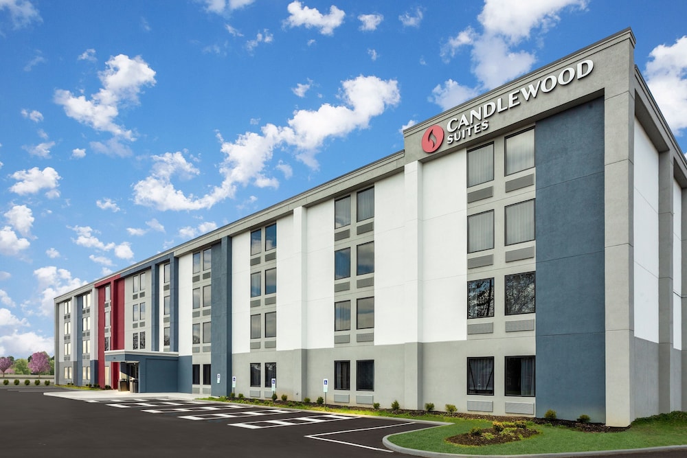 Candlewood Suites Columbus North - photo 40