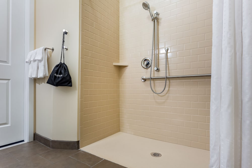 Candlewood Suites Bethlehem South by IHG - photo 13