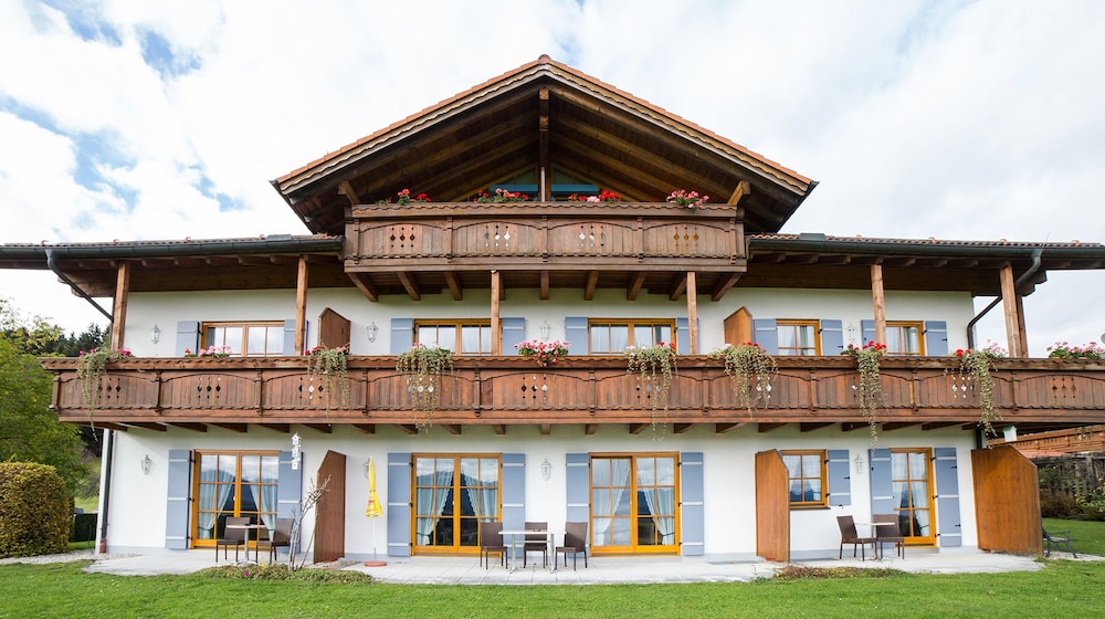 Berg Hotel Weingarten Garni — Rimsting