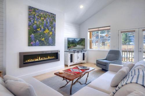 436 Estancia Loop - carbon neutral hotel in Unknown City