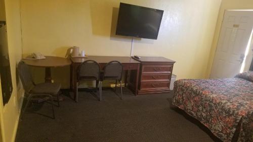 Black Gold Motel - photo 3