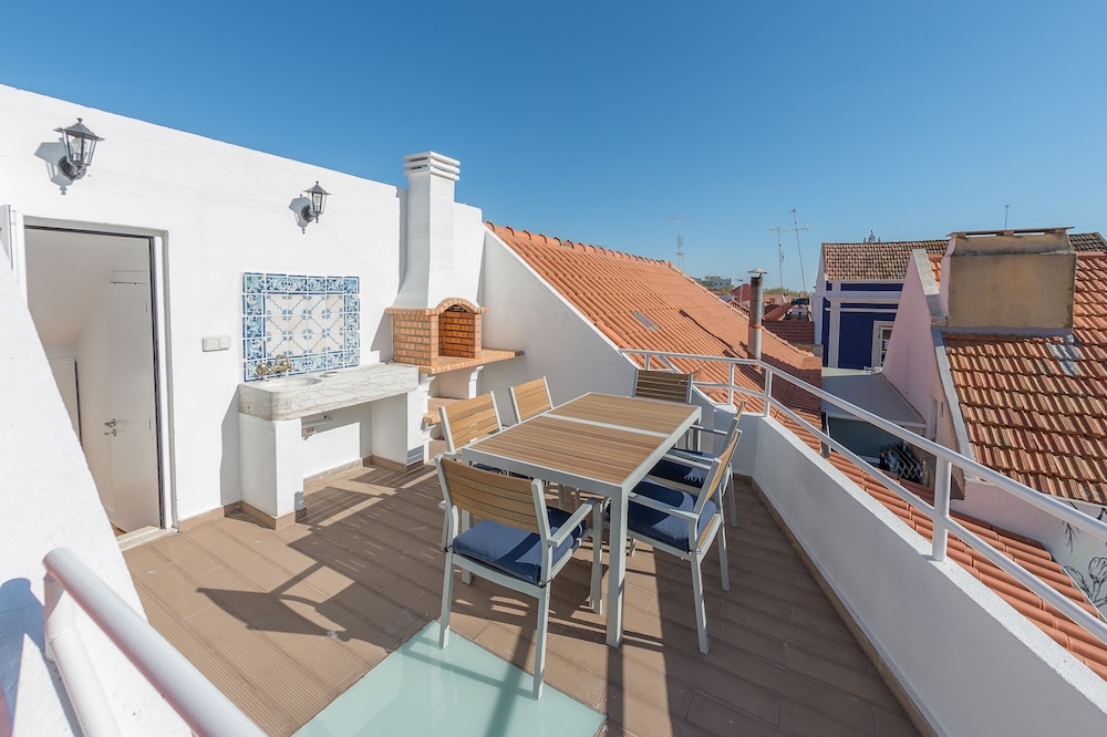 Vieira Apartments IV — 4-Star Luxury Hotel in Setubal, Portugal