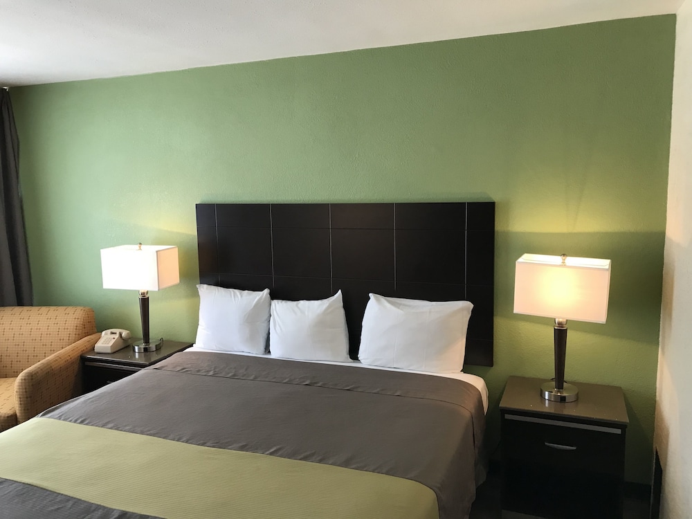 Inn Of Long Beach - photo 6
