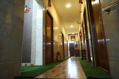 Babu Naidu Residency Bnr — Vellore