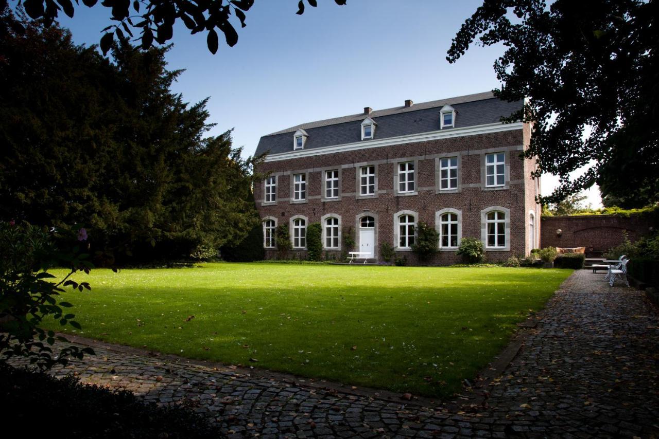 B&B Het Agnetenklooster — 4-Star Luxury Hotel in Maaseik, Belgium