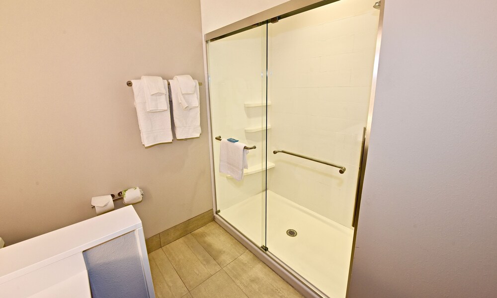 Holiday Inn Express & Suites Perryville by IHG - photo 21