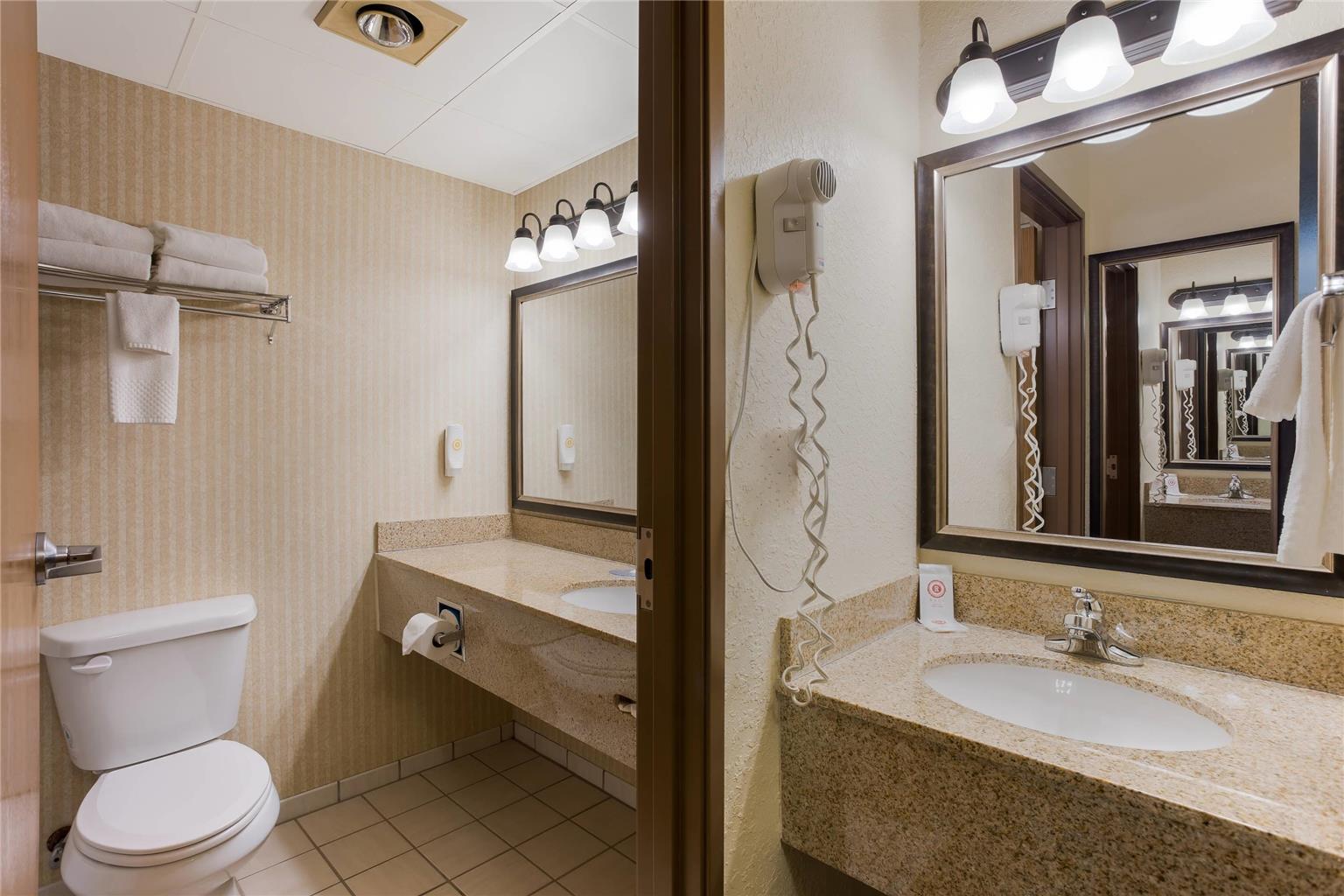 Comfort Inn & Suites Branson Meadows - photo 28