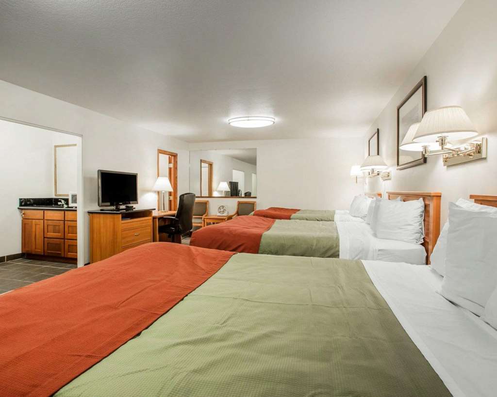 Rodeway Inn Newport - photo 17