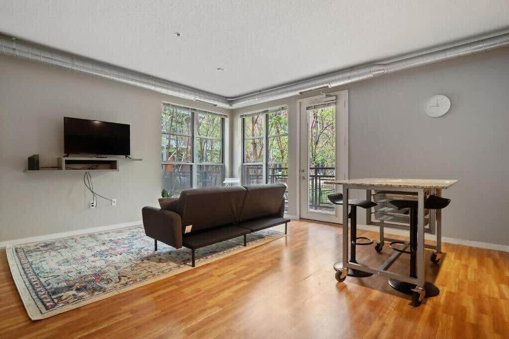 CozySuites at Mill District — 4-Star Luxury Hotel in Minneapolis, United States