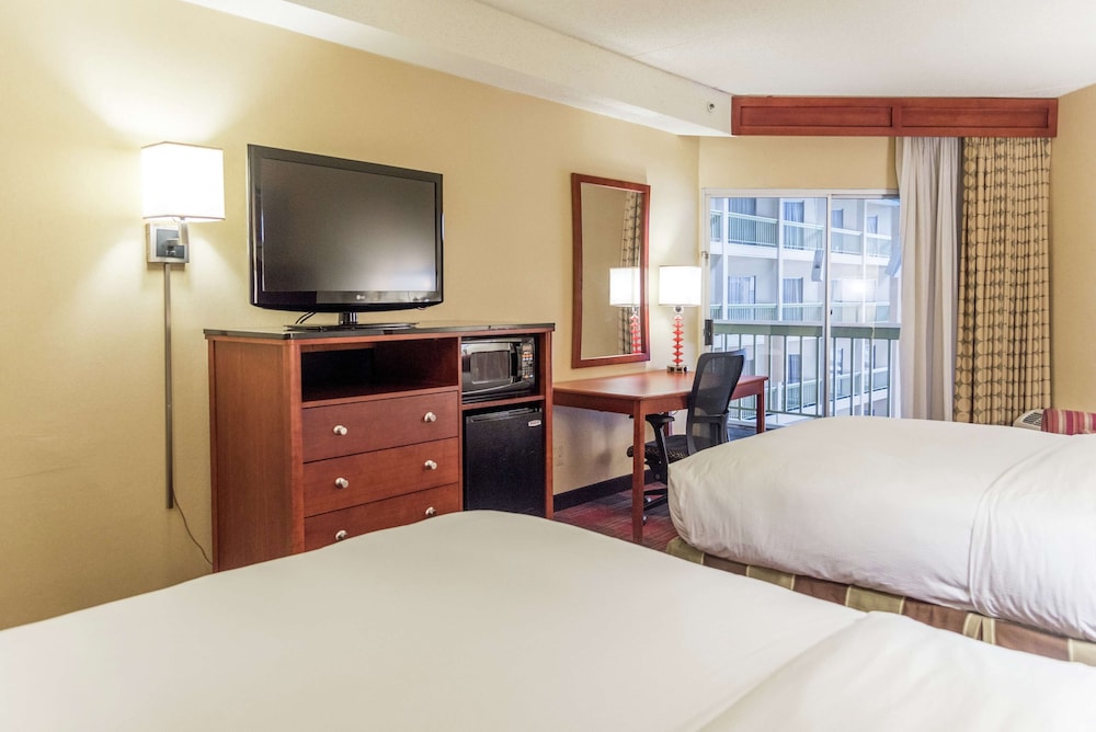 DoubleTree by Hilton Holland - photo 16