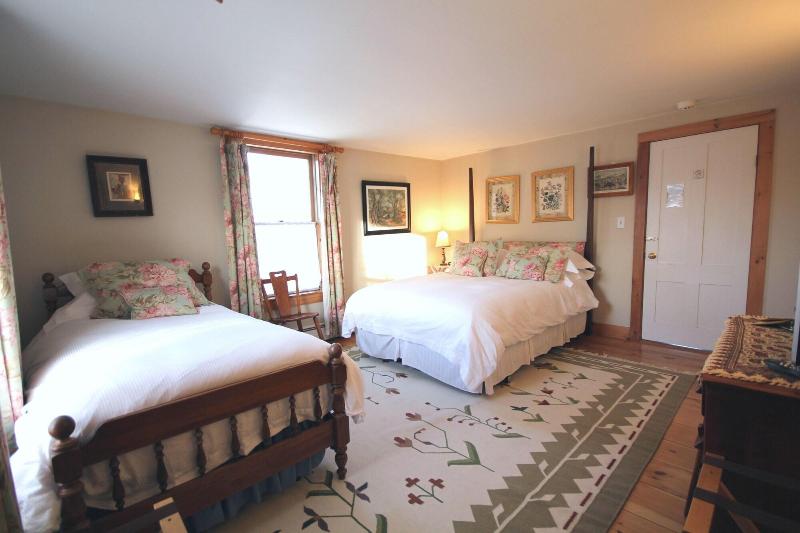 Highland Lake Inn - photo 40