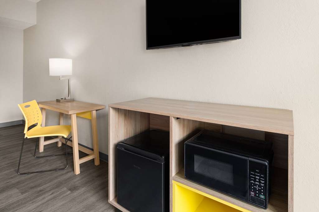 Days Inn & Suites by Wyndham Albany - photo 26