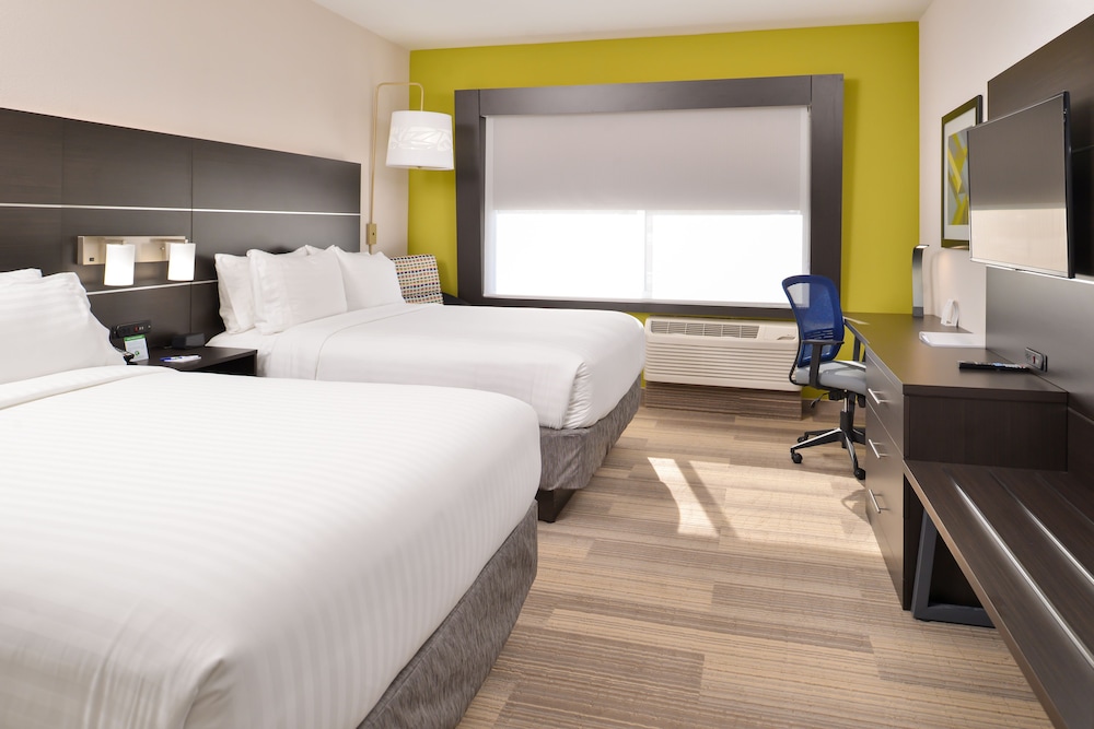 Holiday Inn Express & Suites Kansas City Lee's Summit by IHG - photo 13