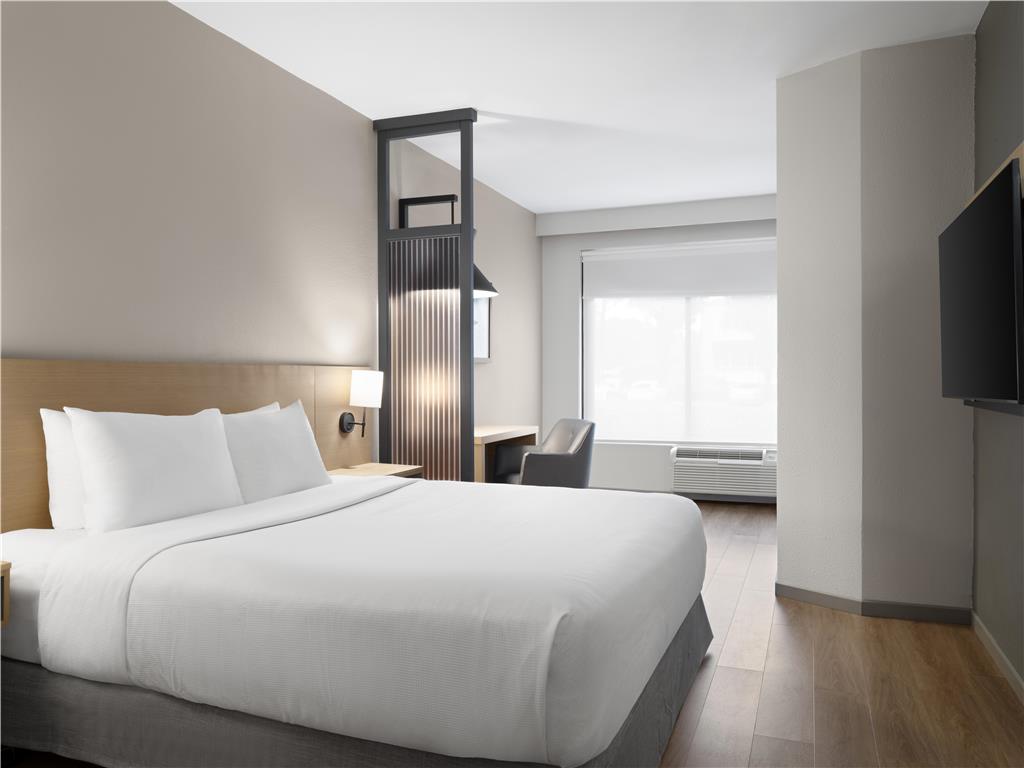 Hyatt Place Charlotte Arrowood - photo 32