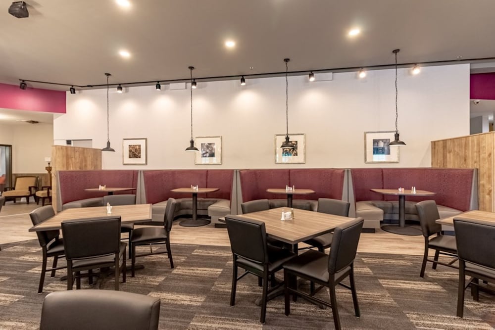 Holiday Inn Poplar Bluff by IHG - photo 42