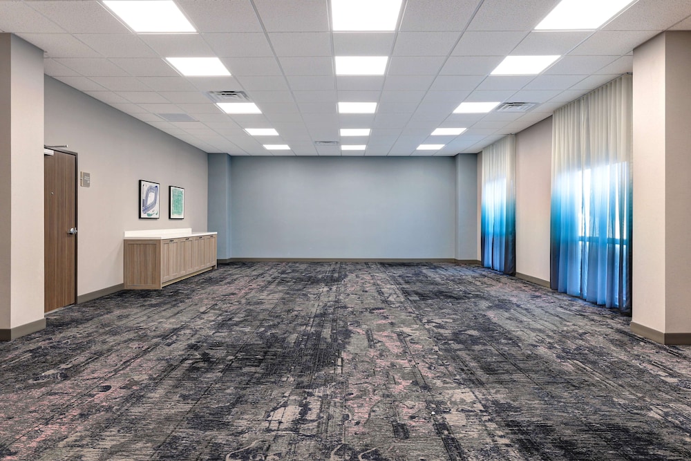 Homewood Suites by Hilton Santa Clarita - photo 44