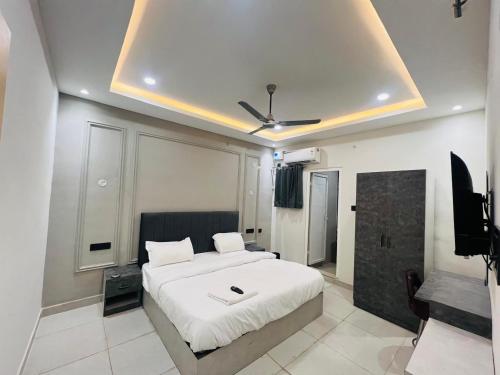 Hotel SS Royal - carbon neutral hotel in Lucknow
