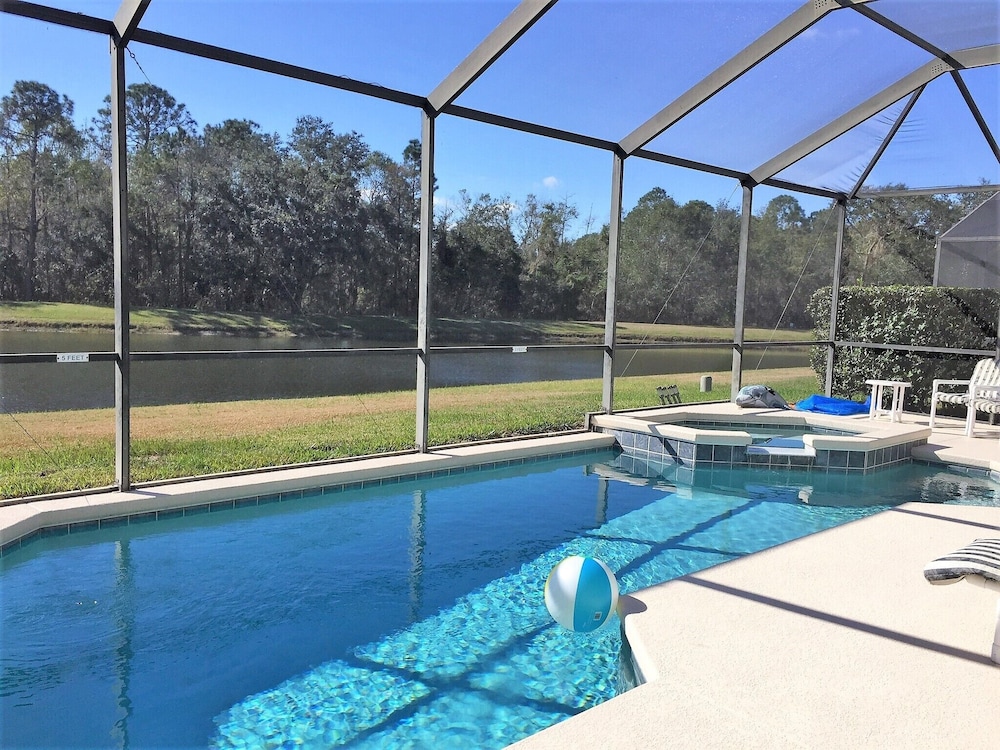 4636 5 bed Disney Area Pool Home Cumbrian Lakes — 4-Star Luxury Hotel in Kissimmee, United States