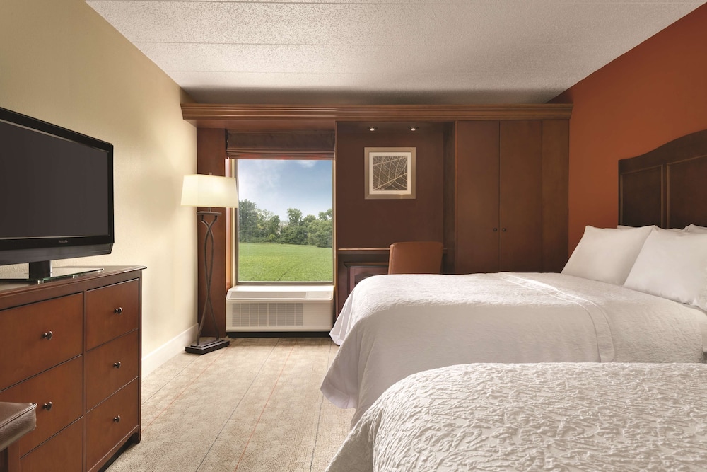 Hampton Inn Cincinnati Kings Island - photo 7