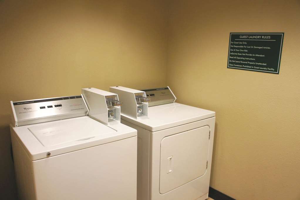 La Quinta Inn & Suites by Wyndham Tucumcari - photo 38
