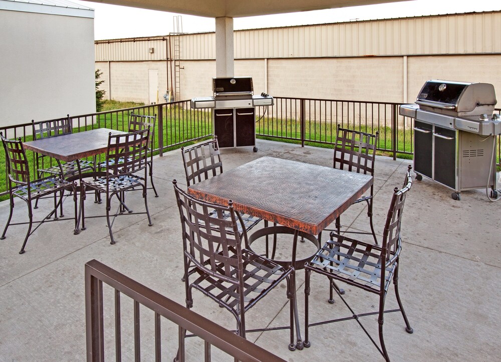 Candlewood Suites Williston by IHG - photo 20