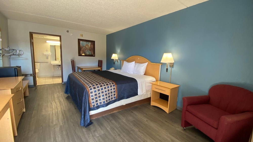 Econo Lodge Branson Theater District - photo 7