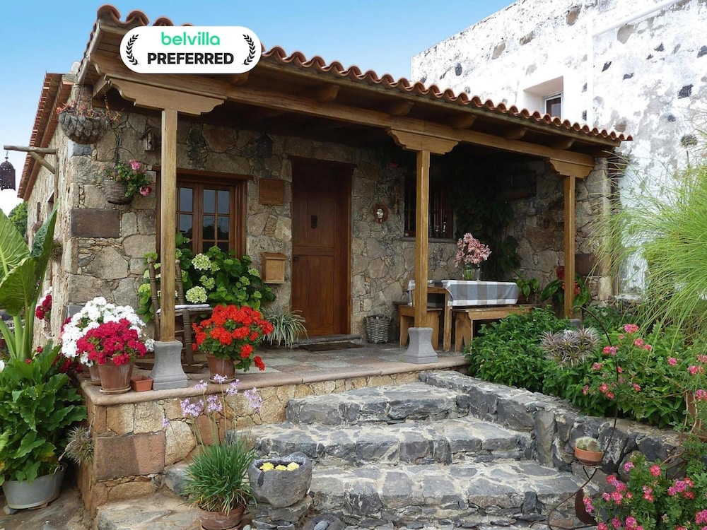 Holiday Home in Vera de Erques — 4-Star Luxury Hotel in Guia De Isora, Spain