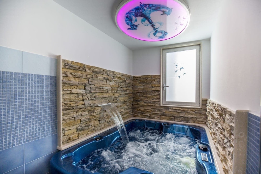 Blue Angels Relais — Meta
