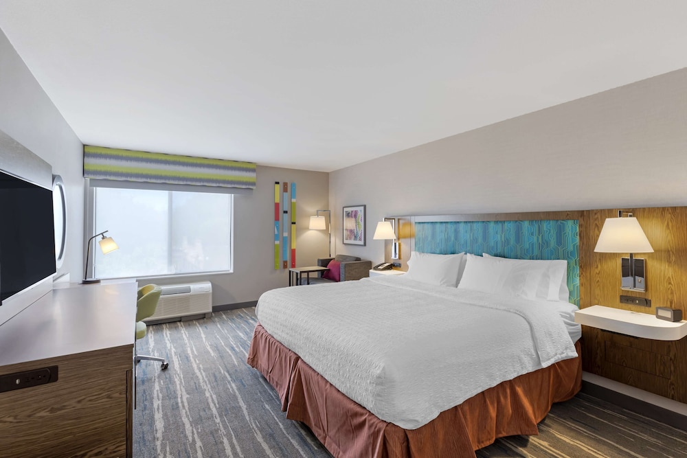 Hampton Inn Ft Collins - photo 25