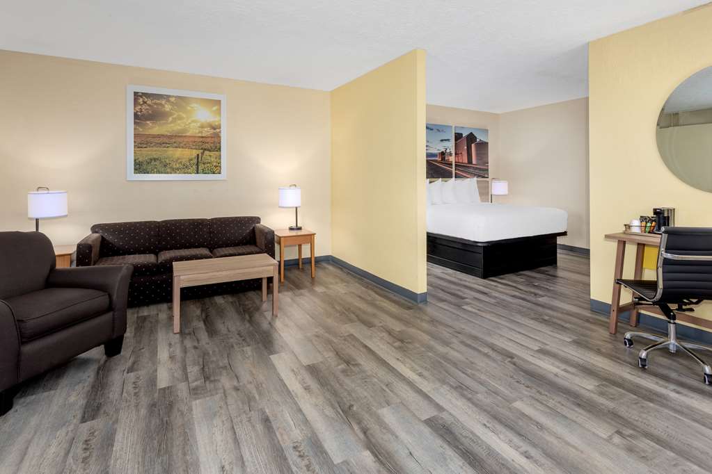 Days Inn & Suites by Wyndham Clovis - photo 22