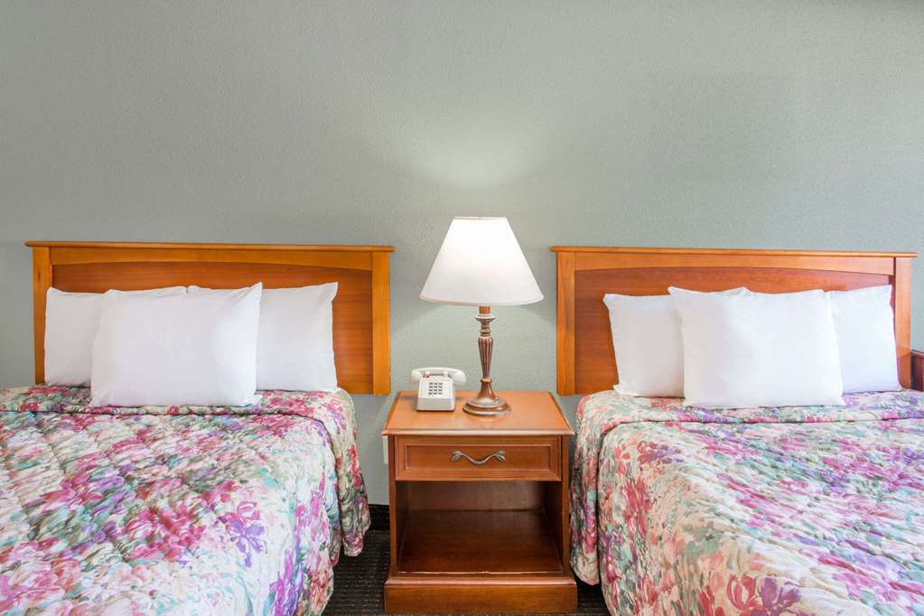 Knights Inn Plant City - photo 10