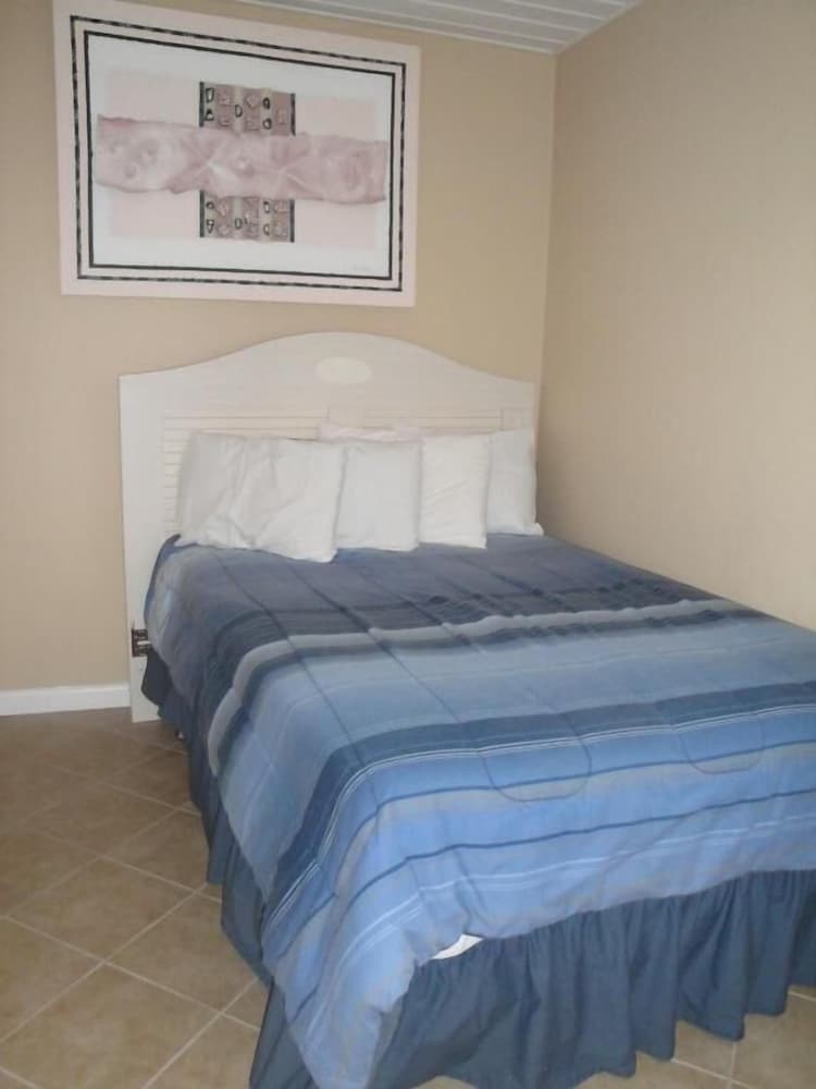 The Sifting Sands Motel - photo 2