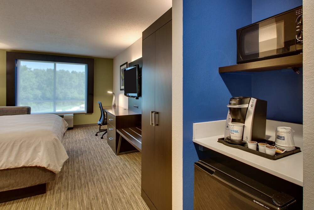 Holiday Inn Express Lexington North Georgetown by IHG - photo 8