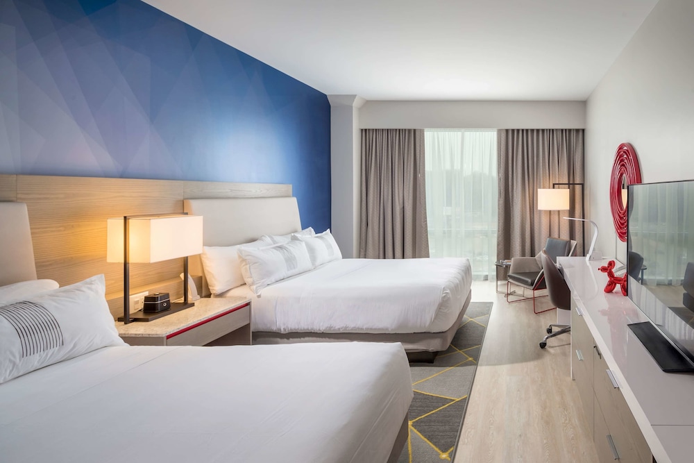 The Summit Hotel - photo 14