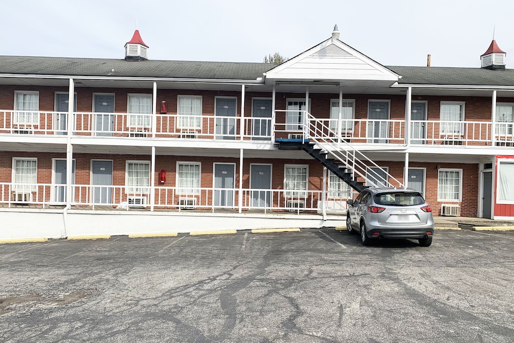 Four Keys Inn - photo 28