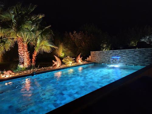 Aloha in Aix-En-Provence, France