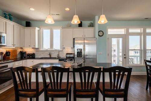The Salty Dog by Oak Island Accommodations - photo 6