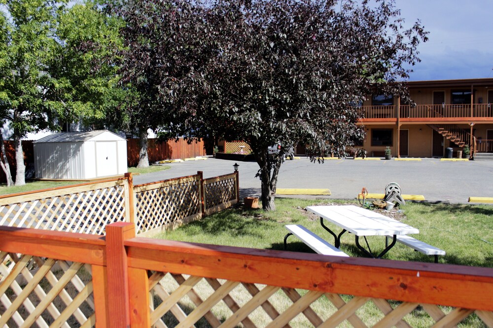 Country Motor Inn - photo 70